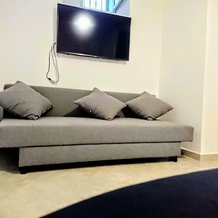 Sopramonte House 게스트하우스 *